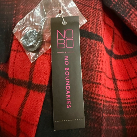 No Boundaries Red and Black Plaid Utility Shacket NWT size Small - Picture 6 of 10